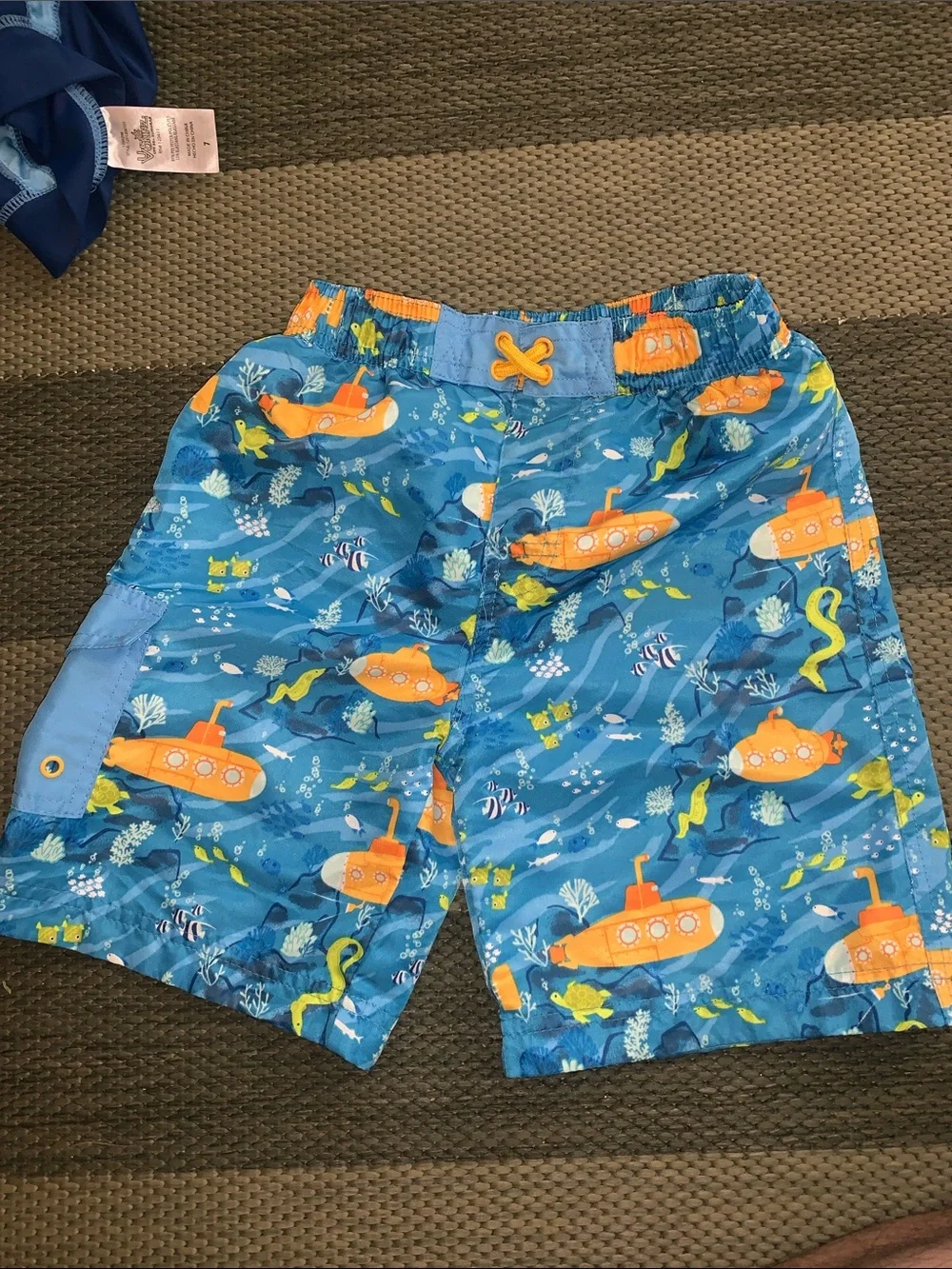 Skin Navy & Light Blue Submarine Swim Rashguard Set